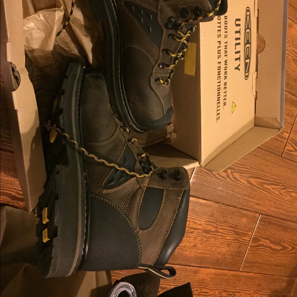Keen boots